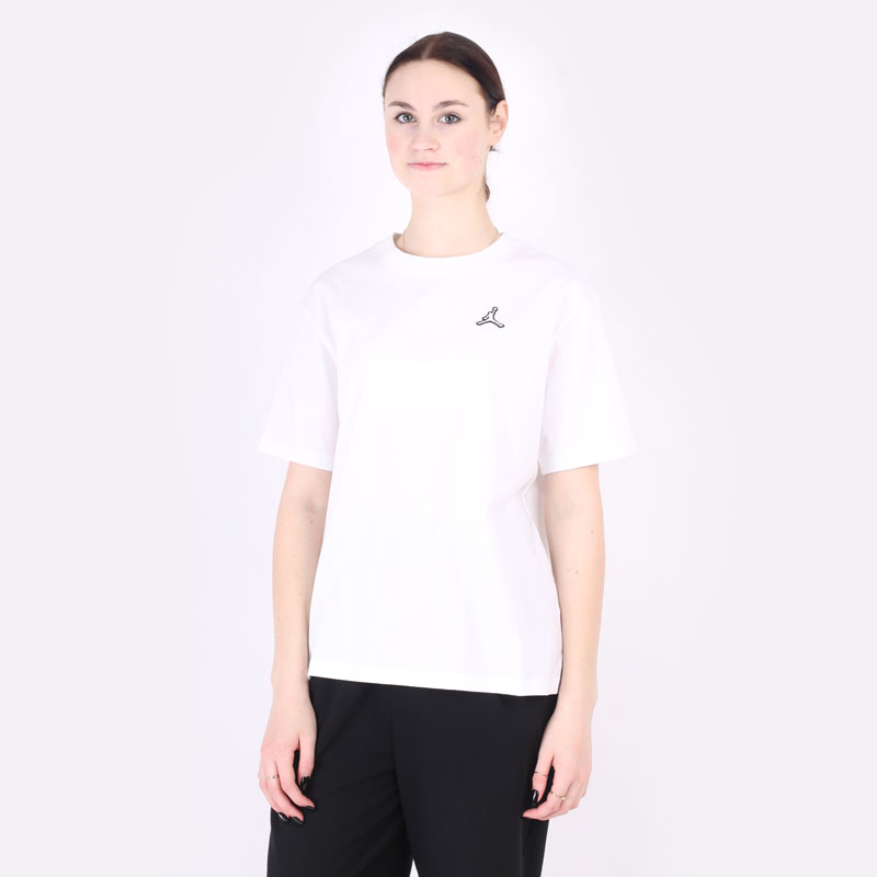 женская белая футболка Jordan Essentials T-Shirt DM5029-100 - цена, описание, фото 4